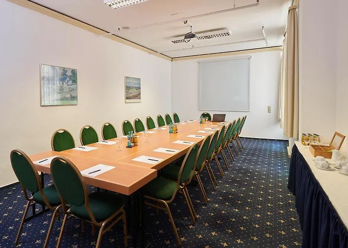 Hotel Monopol - Station 4*
